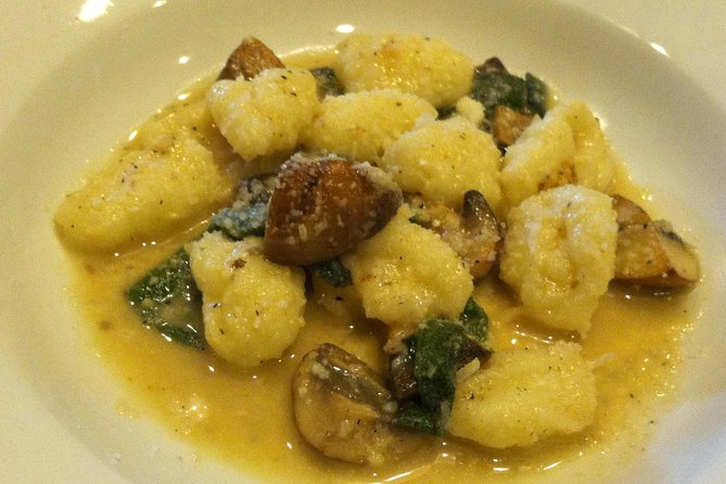 Little Italy Neighborhood Food Tour of Cleveland - Pizza, meatballs, and the question of variety
