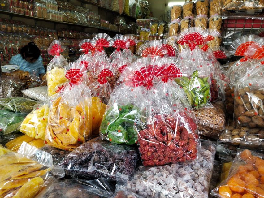 Local Life, Culture & Food Walking Tour at Chinatown - Talad Noi and the Chao Phraya connection