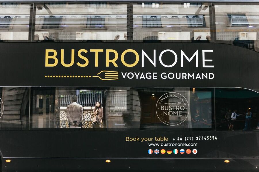 London: 6-Course Gourmet Dinner on a Luxury Coach - Service that can make or break the evening