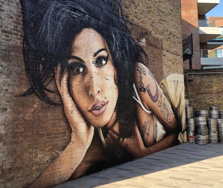 London: Camden Market Food Tour with 7 Street Food Tastings - What the guides add to the experience