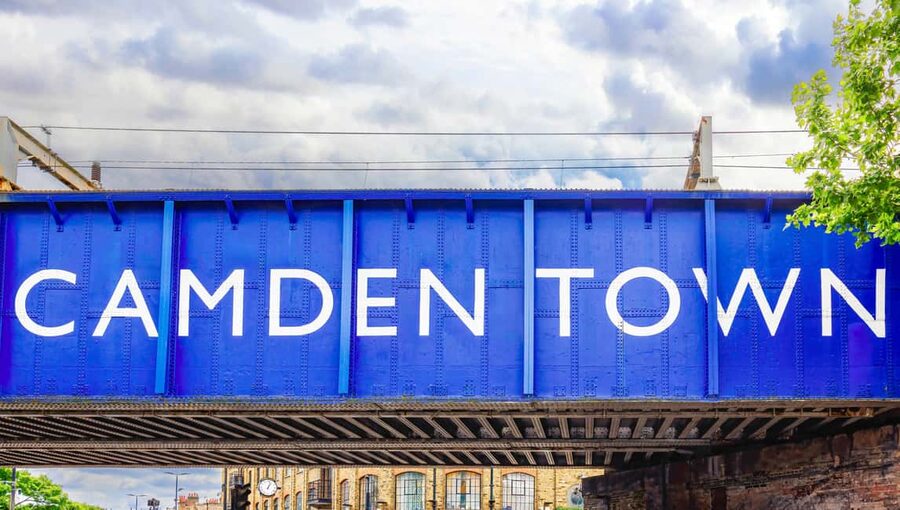 London: Camden Market Food Tour with 7 Street Food Tastings - Cantonese roast duck and char siu pastries