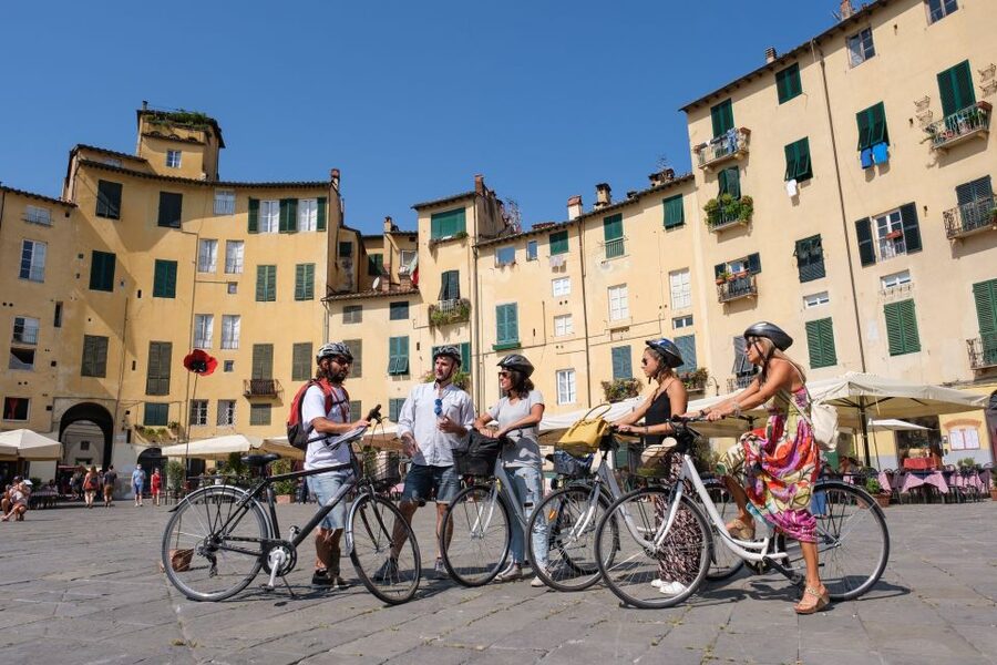 Lucca: 3-Hour Bikes & Bites Foodie Adventure like a Local - Should you book the Bikes and Bites tour?