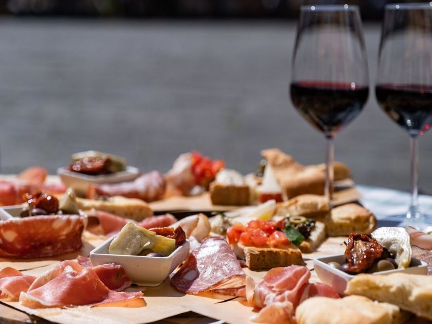 Lucca: 3-Hour Bikes & Bites Foodie Adventure like a Local - The savory stop: pecorino, meats, and Tuscan bread