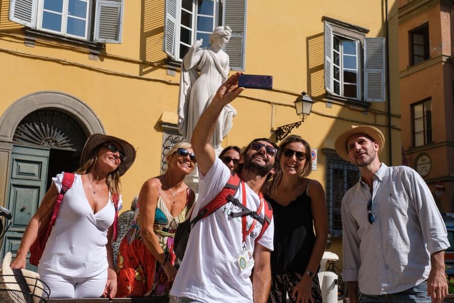 Lucca: 3-Hour Bikes & Bites Foodie Adventure like a Local - Who will get the most from this tour?