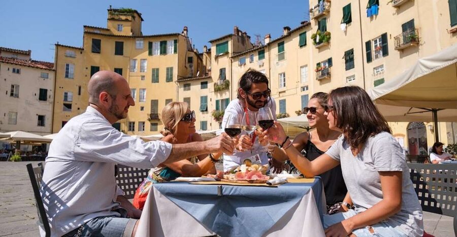 Lucca: Morning Food Tour with Snacks and Coffee - Starting at the train station and entering through the walls