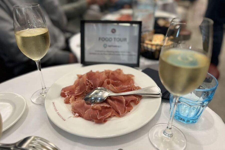 Luxembourg: Guided Food Tour with Tastings - Pâtisserie Hoffmann and the first taste