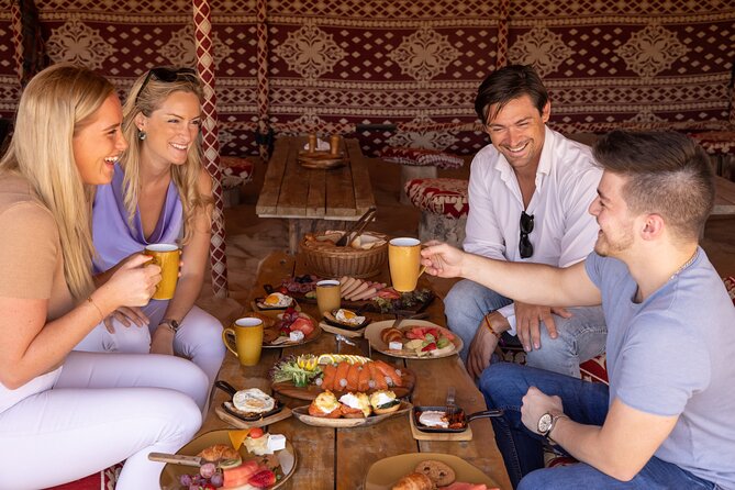 Luxury Hot Air Balloon, Land Rover Defender & Michelin Breakfast - A Michelin-starred breakfast after the flight