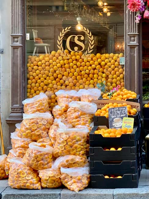 Lyon: Old Town Food Tour - From street artisans to Lyon’s food table