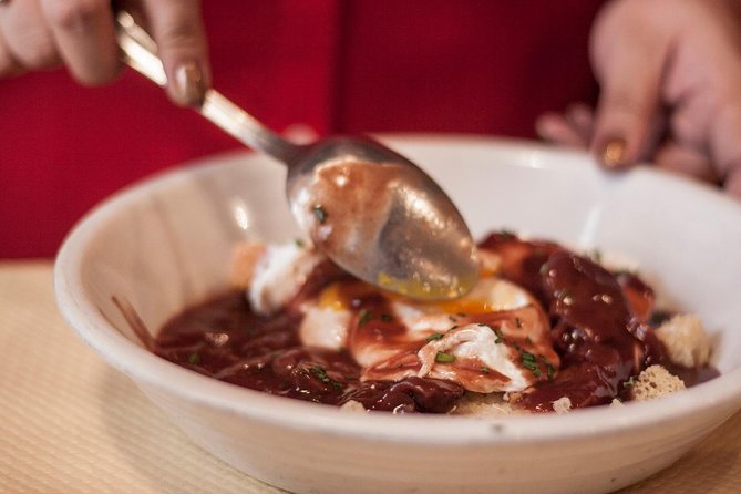 Lyon Old Town Food Tour with 6 French Delicacies & Fine Wine - Key points at a glance