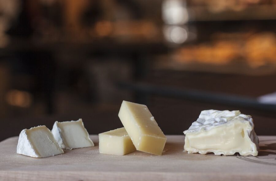 Lyon: Old Town Food Tour with 6 French Food Tastings & Wine - Why this Lyon food tour works so well