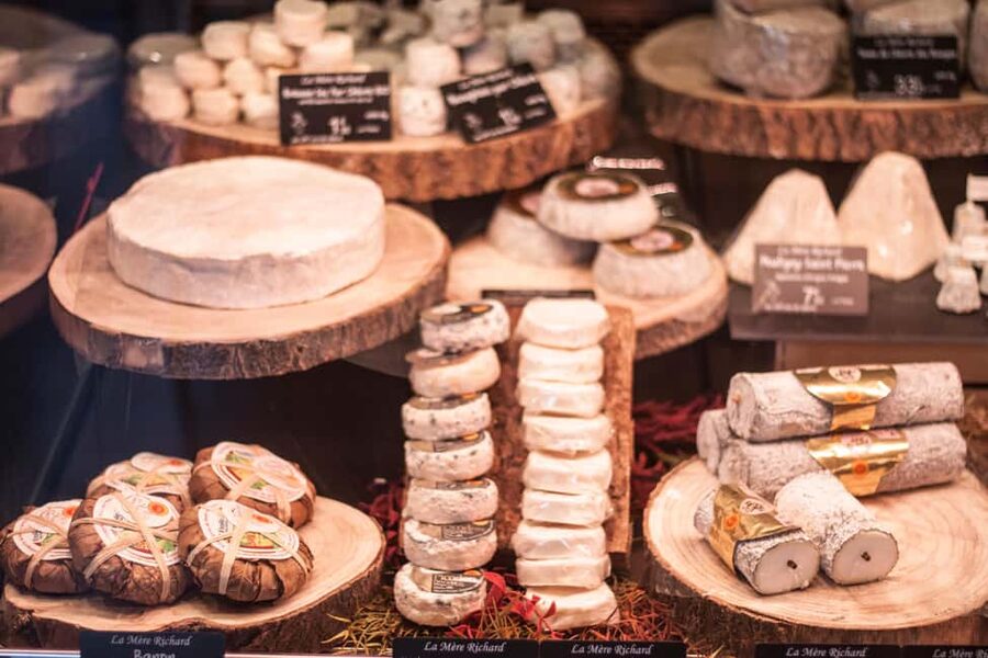 Lyon: Old Town Food Tour with 6 French Food Tastings & Wine - Pastries in an exclusive sweet shop