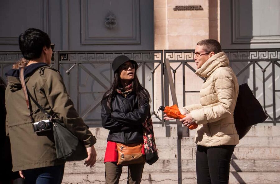 Lyon: Old Town Food Tour with 6 French Food Tastings & Wine - The guides make the difference