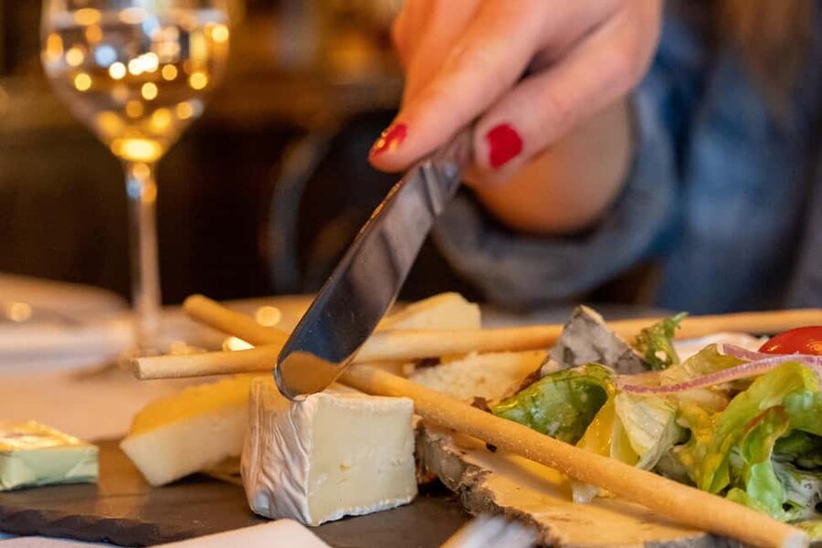 Lyon Sunset Food Tour: Full Meal of Lyon’s Best Bites - Key points to know before booking