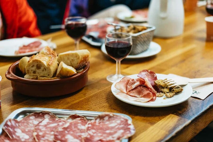 Lyon: Vieux Lyon Food Tasting Walking Tour - Traboules, silk merchants, and the old city streets