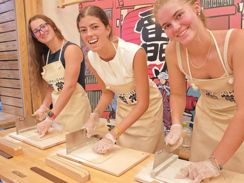 Made from flour in 30min! Ramen-noodle Making Experience! - Cutting fresh noodles in Kappabashi