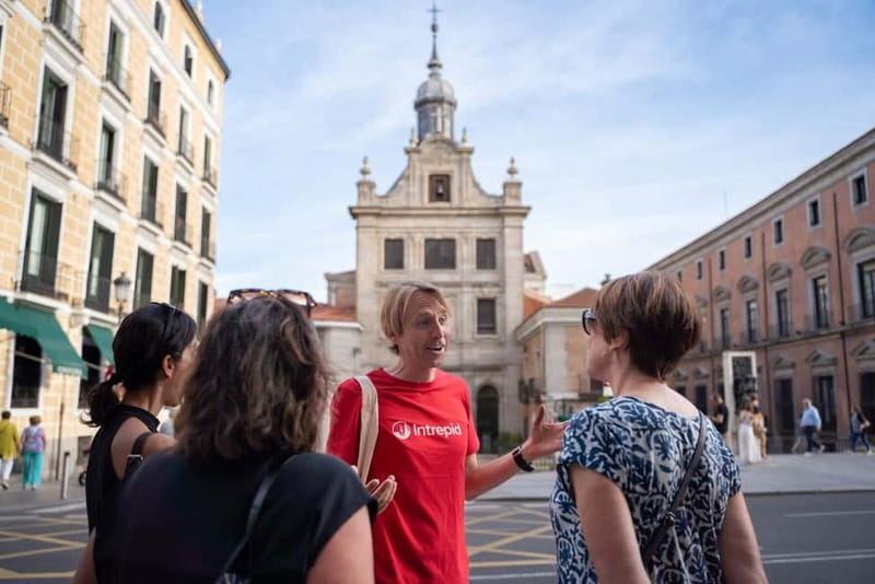Madrid: Evening Tapas Tour with 5 Delicious Stops & Drinks - Mercado de San Miguel: Madrid’s first round of bites