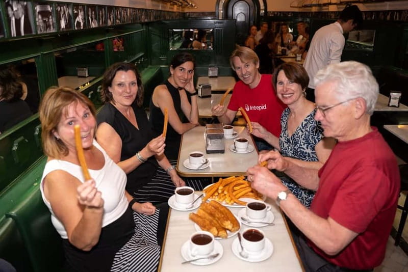 Madrid: Evening Tapas Tour with 5 Delicious Stops & Drinks - La Latina and the Madroño stop