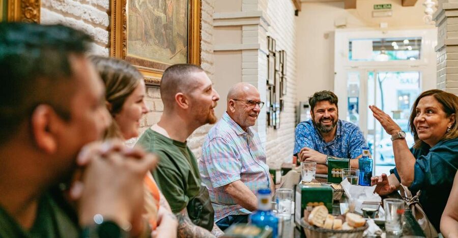 Madrid: Food & Wine Tour with 10 Tapas & 4 Drinks Included - Why Chamberí makes a better food route