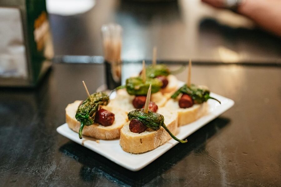 Madrid: Food & Wine Tour with 10 Tapas & 4 Drinks Included - What you are likely to eat