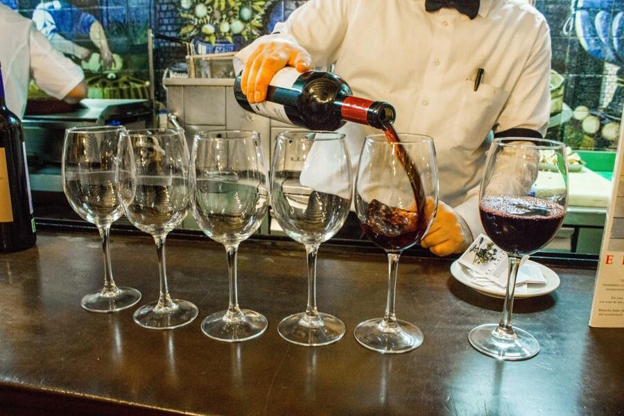 Madrid: Tapas & Wine Tasting Tour with Local Guide - The walking, timing, and practical fit