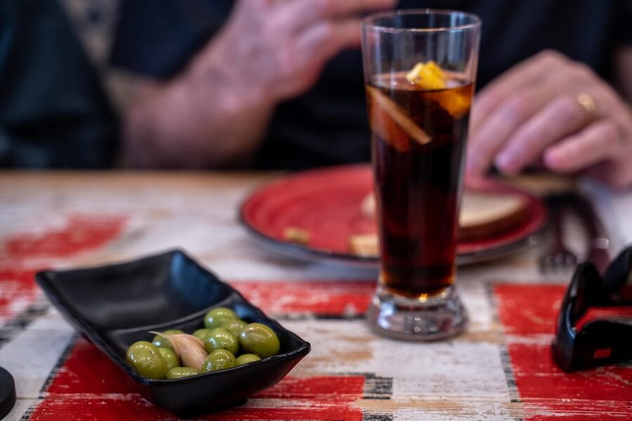 Malaga: Taste-of-Spain Walking Food Tour - Tapas bars and the advantage of a small group