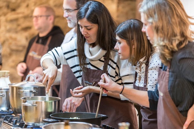 Market Gourmet Visit and Spanish Culinary Experience in Barcelona - Who should book this experience?