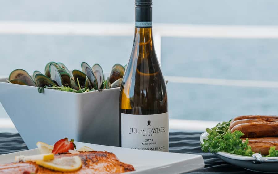 Marlborough: Full-Day Wine and Seafood Tour with Cruise - Second Winery: More Time for Tasting and Conversation