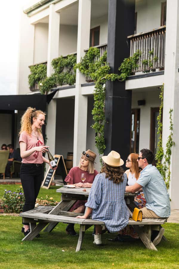 Marlborough: Full-Day Wine and Seafood Tour with Cruise - Lunch Before the Boat