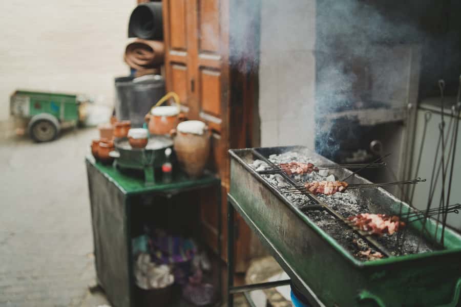 Marrakech: Medina Stories Food Tour with 15+ Tastings - The final hour, mint tea and the view over Jemaa el-Fnaa