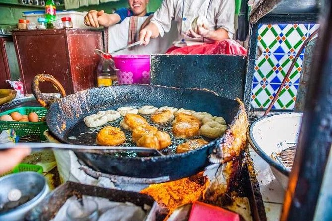 Marrakech: Street Food Tour by Night - The Mellah market and Souk Semmarine