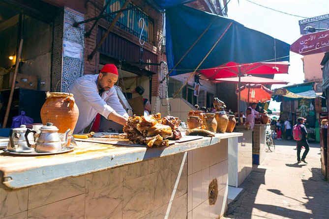 Marrakech: Street Food Tour by Night - From spices to tagine