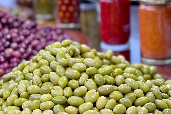 Marrakech: Street Food Tour by Night - How much walking and how large is the group?