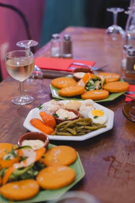 Marseille: Walking Food Tour with Full Meal - Who will get the most from the $99 price