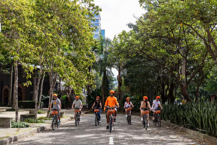 Medellín: E-bike and Foodie Tour - Medellín River Parks and the return route