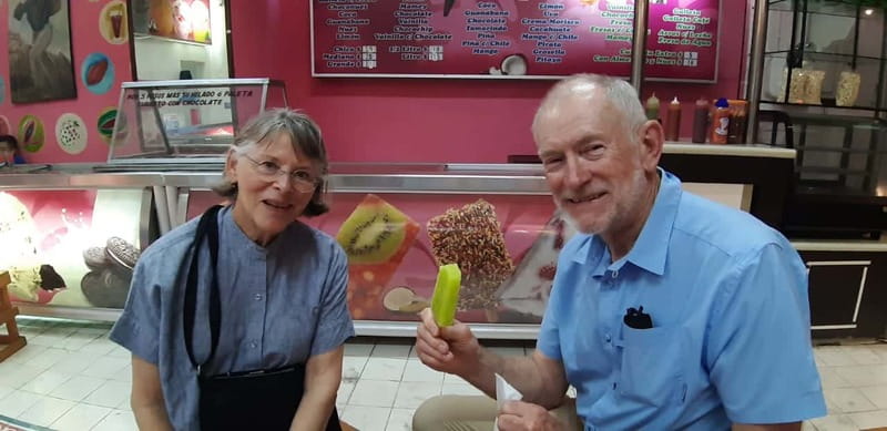 Mérida: 3-Hour Walking Food Tour - Inside the market with a local guide