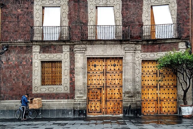 Mexico City: Hidden Markets, Street Food & Salsa-Making Tour - Walking, clothing and weather