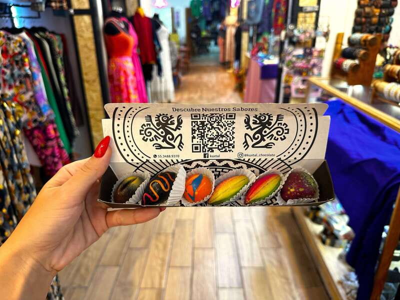 Mexico City: Old Town Food Tour of 7 Tastings & Secret Dish - Totopos, guacamole, and the value of a market stop