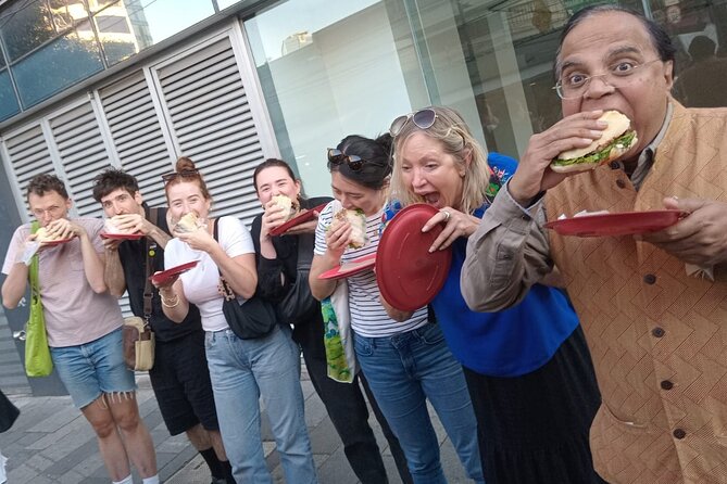 Mexico City Vegan & Vegetarian Street Food Adventure - Walking Paseo de la Reforma