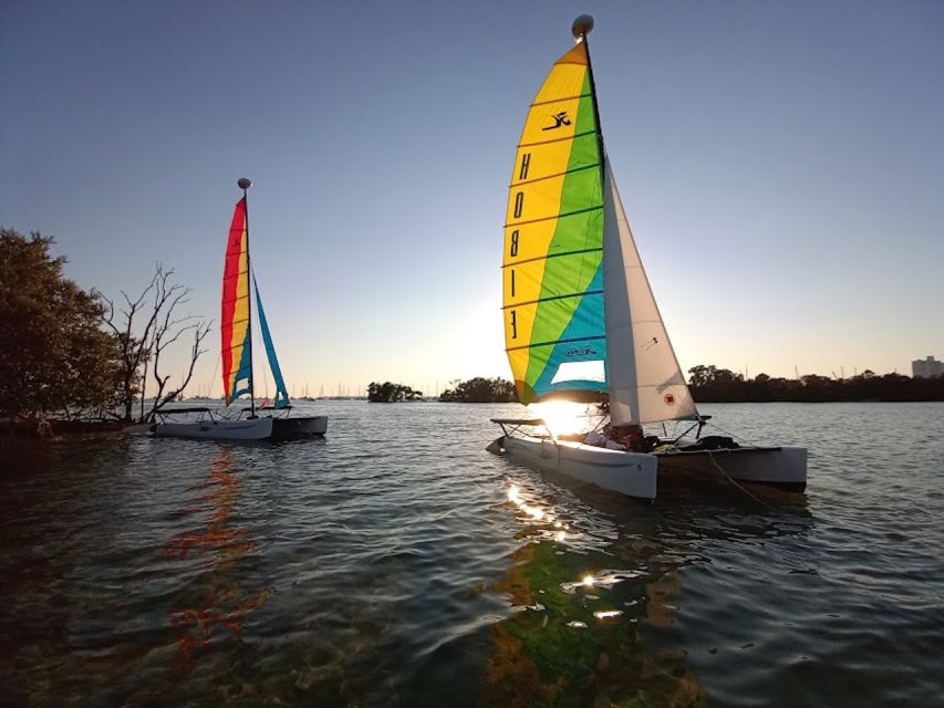 Miami: Intimate Sailing in Biscayne Bay w/ Food and Drinks - Snacks, drinks, and a sunset finish
