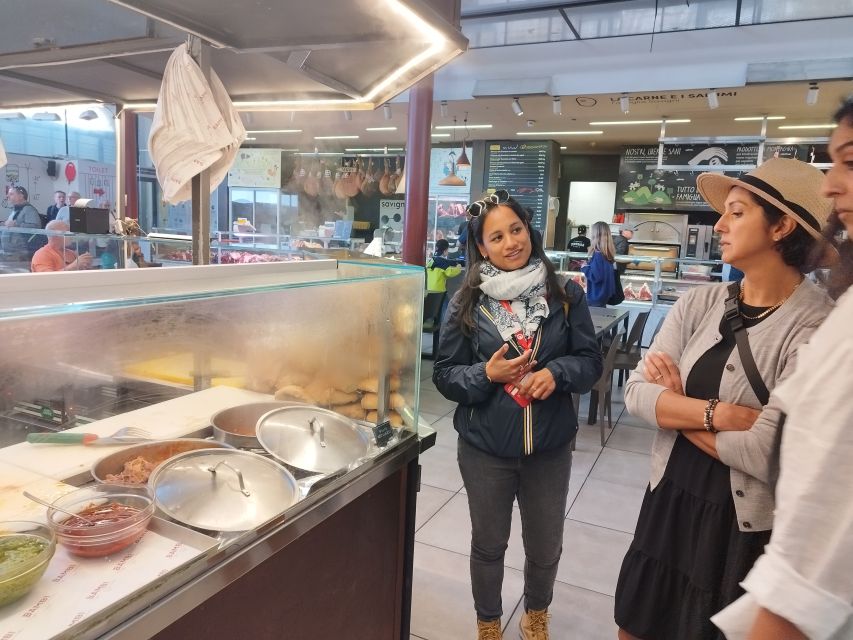Milan: History & Street Food Tour with Wine Tasting - A local bakery and Milan’s first bite