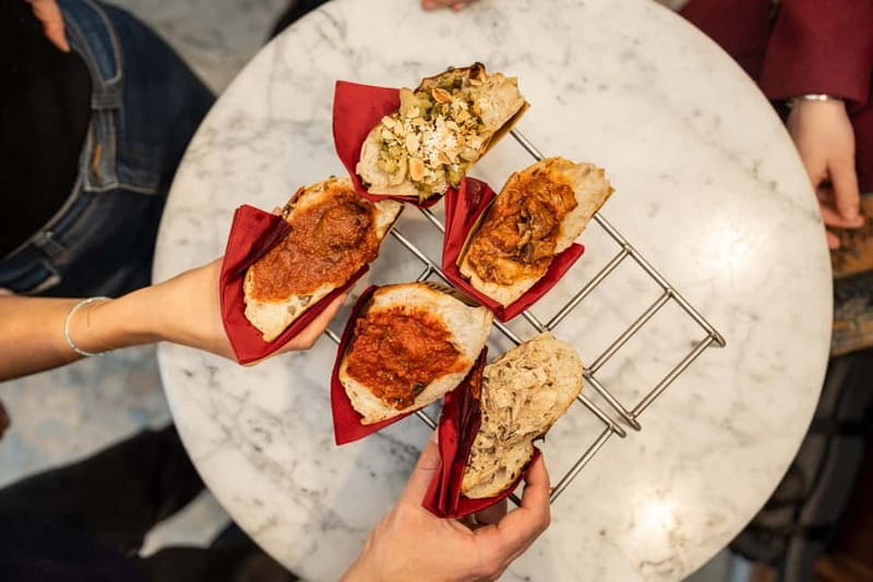 Milan: Sunset Navigli Food and Drinks Tour with a Local - Why Navigli works so well for an aperitivo walk