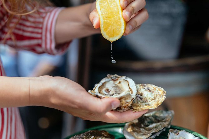 Montmartre Private Food Walking Tour With Locals: The 10 Tastings - Place du Tertre and the more familiar Montmartre