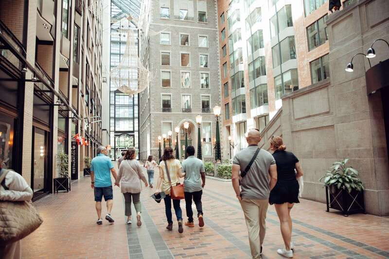 Montreal: Old Montreal Food and Drink Guided Walking Tour - Poutine with a choice of styles