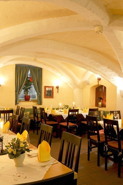Munich: 3-Hour Culinary Nightwatch Tour - Dessert and a Nightcap Back at the Tavern