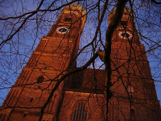 Munich: 3-Hour Culinary Nightwatch Tour - St. Peter’s Church and the Unpleasant Side of Burial