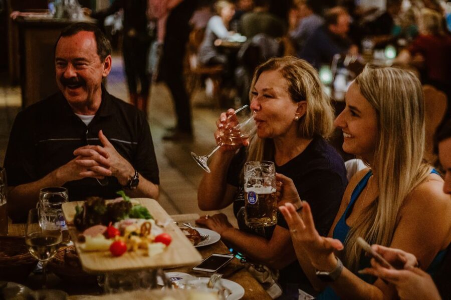 Munich: Beer and Food Tour with Dinner & Oktoberfest Museum - Tasting several German beer styles