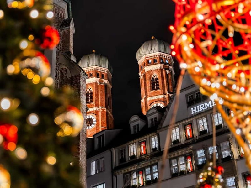 Munich: Christmas Markets Food & Drink Tour - The Crib Market and Christmas displays