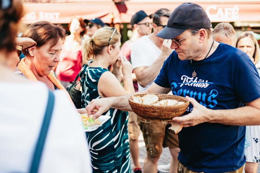 Munich: Viktualienmarkt Food Tour - Why families and first-time visitors fit well