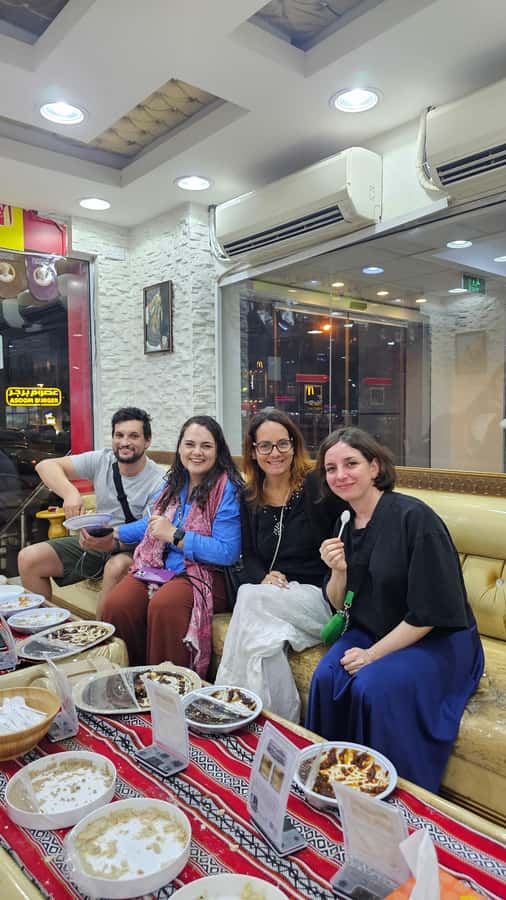 Muscat: Omani Food Tour with Shuwa & Halwa - Why this food tour works well on your first night