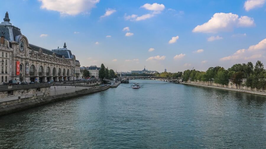 Musée d’Orsay: Guided Impressionist Tour & Gourmet Lunch - Lunch beneath the museum’s Belle Époque chandeliers